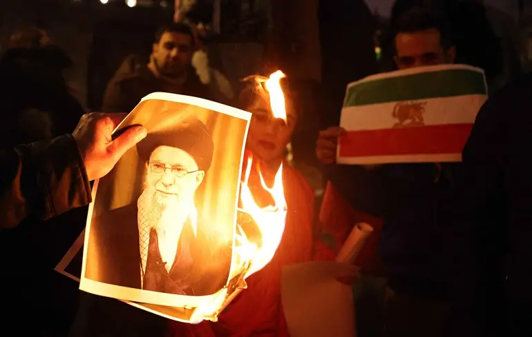 Масові протести в Ірані - понад 10 тисяч затриманих - скільки загинуло 1