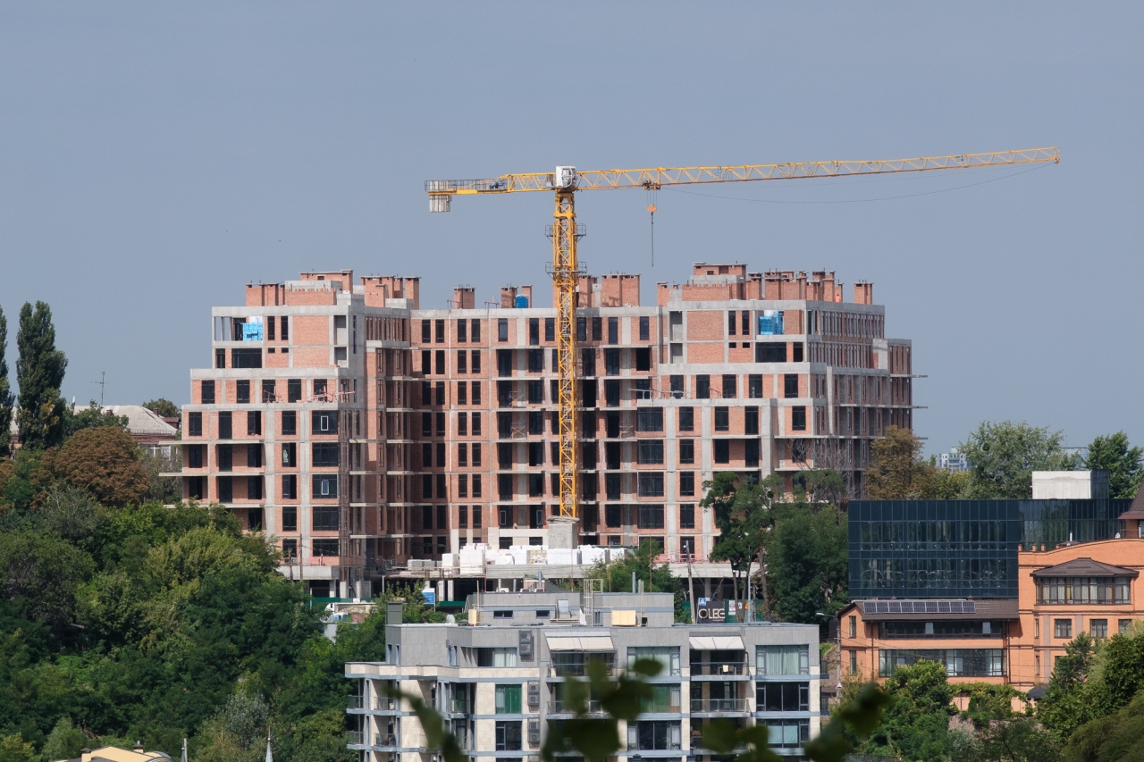 Нерухомість в Україні - скільки коштує житло і які тренди на ринку 2026, дані ЛУН 4