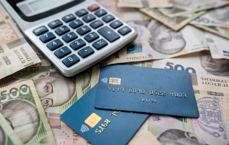 Пенсії в Україні - кому підвищать виплати та кому їх зменшать у 2026 році - новини України 1