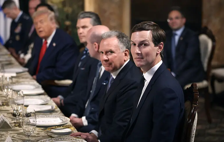 Переговори про мир - посланці Трампа летять у Москву 1