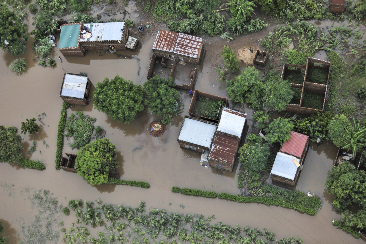 Повінь у Мозамбіку - в зоні лиха опинилися понад 600 тисяч людей - фото 12