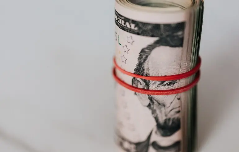 S&P підвищує рейтинг України до CCC+ 1