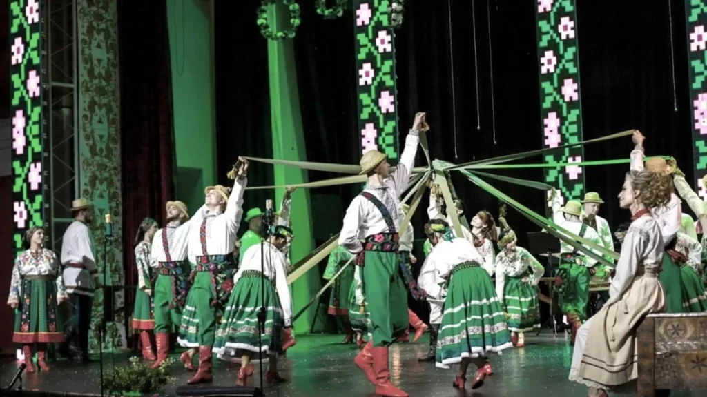 Театральна терапія: як вимкнути шум міста та перезавантажити емоції 4 Театральна терапія: як вимкнути шум міста та перезавантажити емоції 3