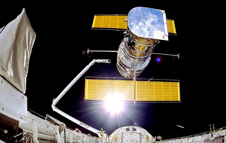 Телескоп Хаббл подолав понад 6 мільярдів кілометрів - неконтрольоване падіння на Землю може статися у 2030-х - новини науки 1