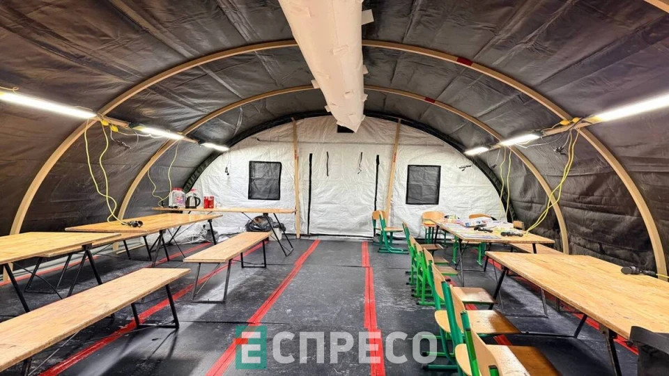 У Деснянському районі відкрили наметове містечко обігріву ДСНС 3