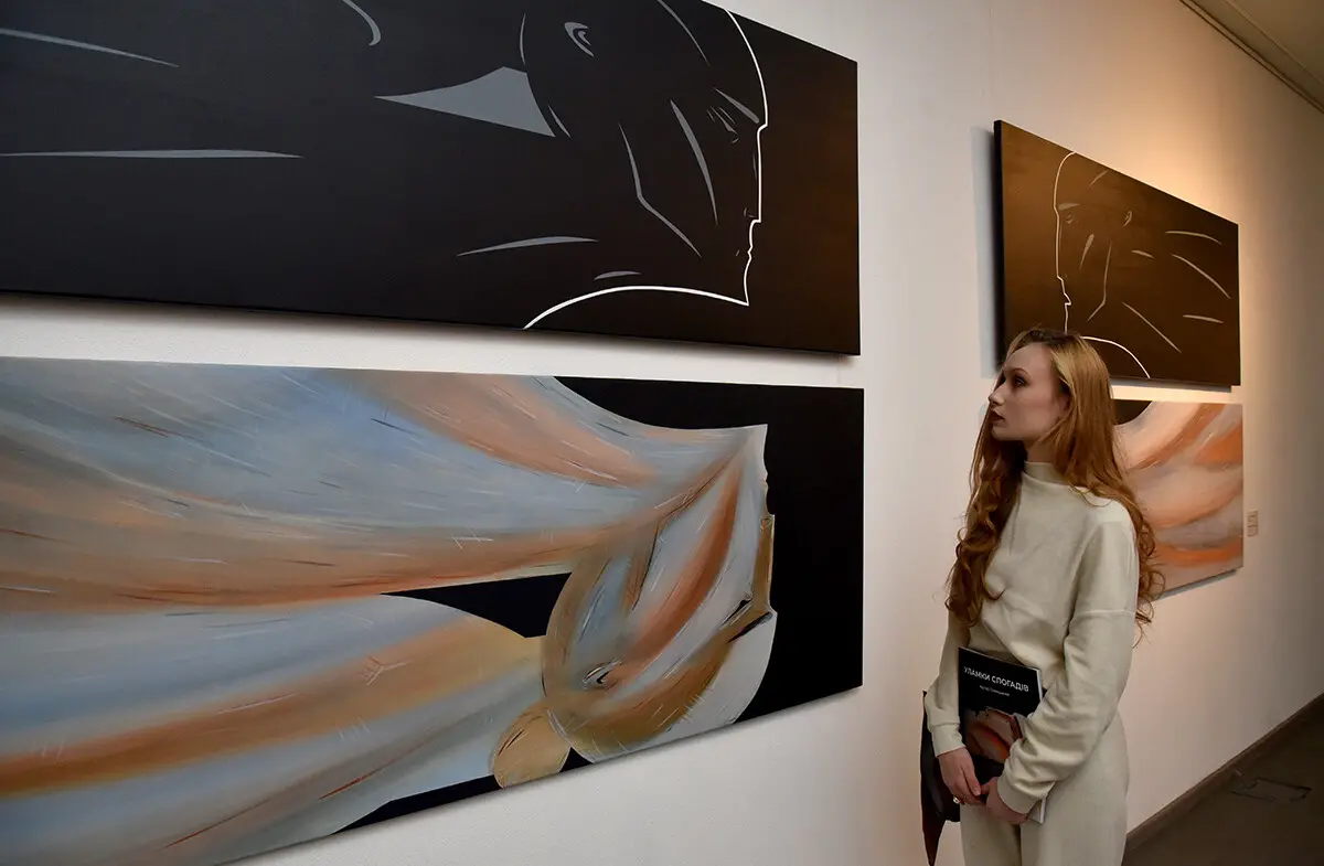 У Києві представили експозицію «Уламки спогадів» художника Артура Солецького 9