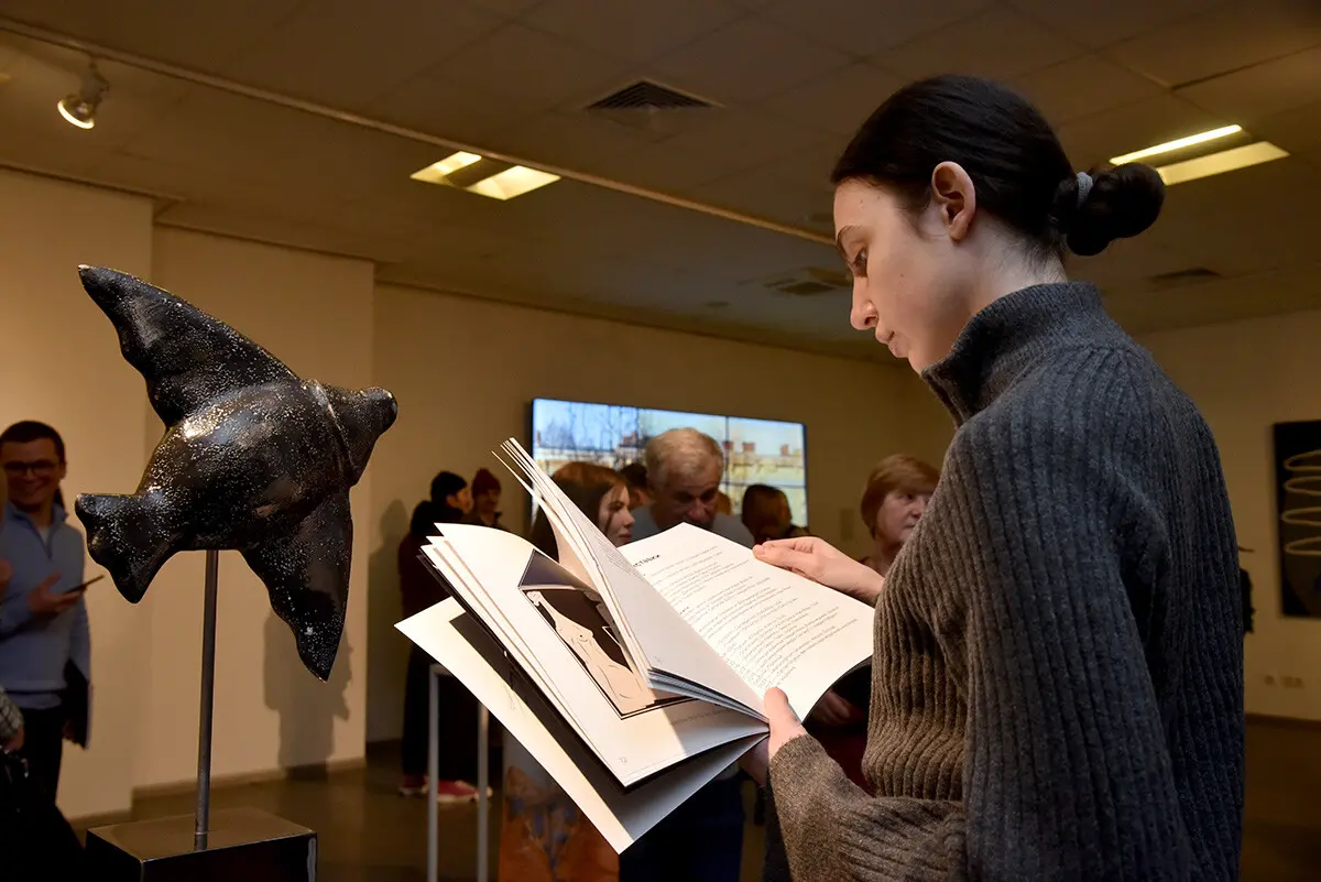 У Києві представили експозицію «Уламки спогадів» художника Артура Солецького 13