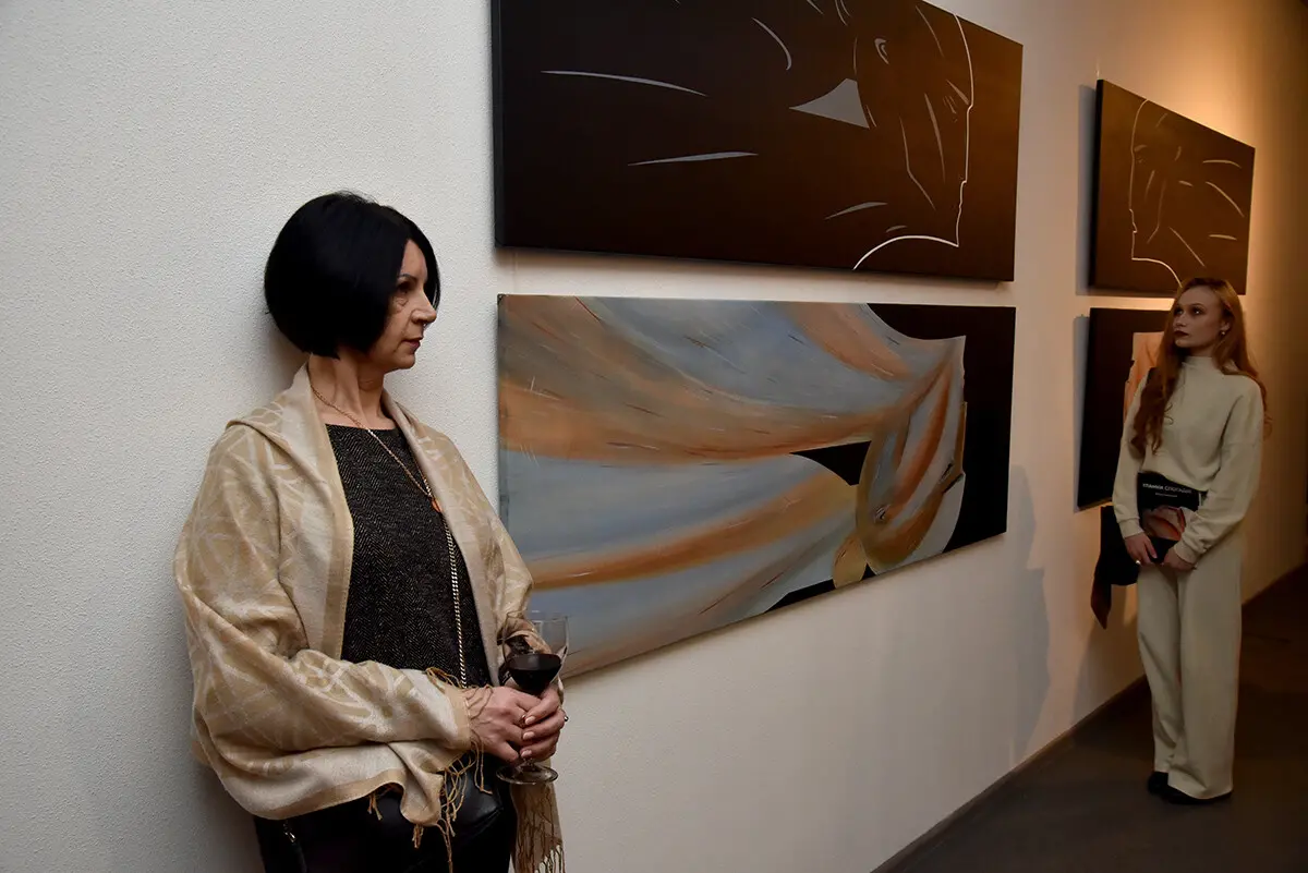 У Києві представили експозицію «Уламки спогадів» художника Артура Солецького 19