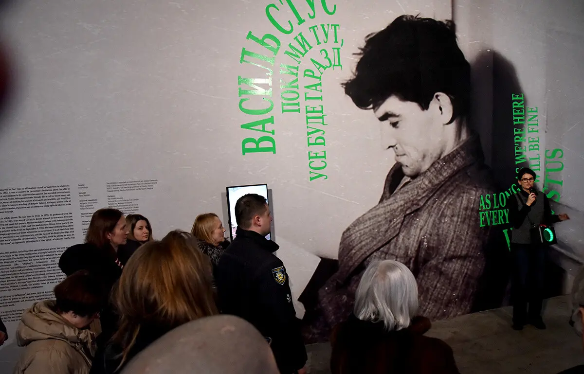 У Мистецькому арсеналі вшанували в’язнів радянських та російських катівень 10