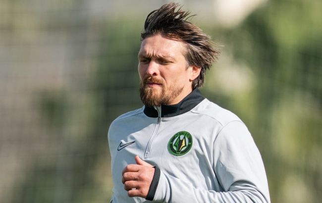 Усик зіграв за Полісся у футбольному матчі з Ванкувером 1