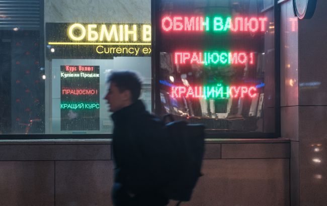 Валютні надходження в Україну від експортерів сповільнилися, заявив Лепушинський 1