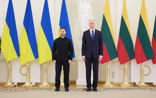 Зеленський заявив, що Литва пропонує відкрити експортну платформу зброї у Вільнюсі 1
