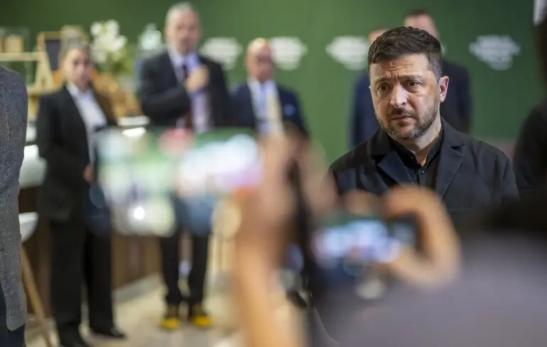 Зеленський запропонував Гренландії вирішити проблему російських кораблів 1