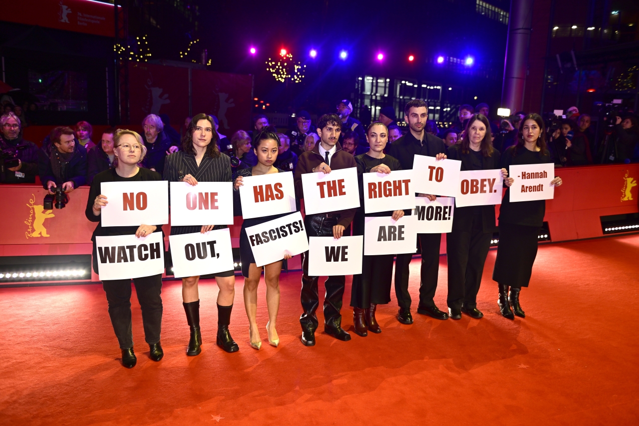 Берлінале-2026 відкрився політичними протестами та заявами - Вім Вендерс закликав відокремити кіно від політики - новини культури 4