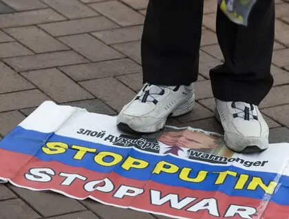 Чотири роки повномасштабного вторгнення - світ закликає до миру в Україні та звільнення полонених - фото 1