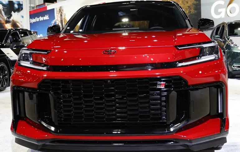 Як Росія ввозить німецькі та японські автомобілі через Китай попри санкції 1