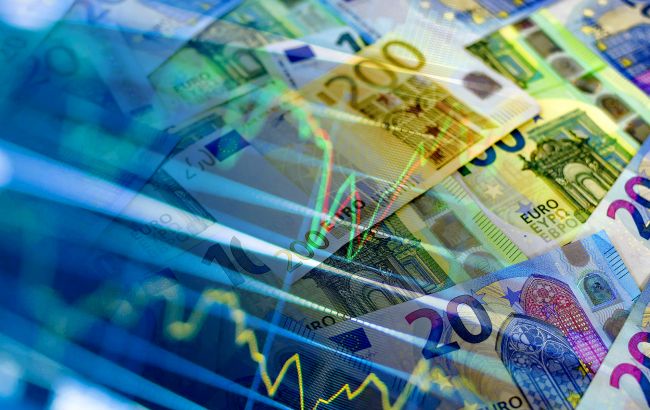 Курс долара та євро на 19 лютого - скільки коштує валюта в ПриватБанку та обмінниках 1