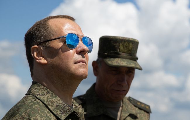 Медведєв погрожує ЄС вторгненням через обмеження в'їзду військовим РФ 1