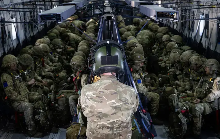 Миротворці в Україні - британські та французькі солдати завершують підготовку до можливої відправки в Україну 1