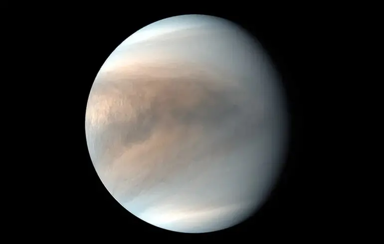 На Венері виявлено лавовий тунель, сформований вулканічною діяльністю, який розташований під поверхнею планети. 1