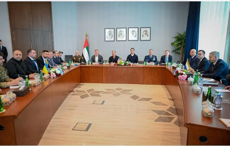 Переговори між Україною, США та Росією можуть призвести до миру вже в березні. 1