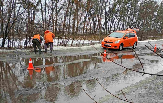 Ремонт доріг в Україні залежить від температури - коли відремонтують Одеську трасу 1