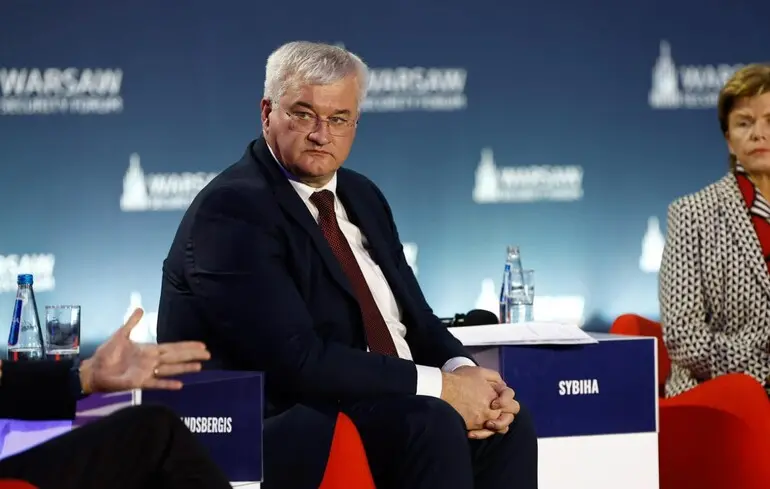 Сибіга оголосив про заплановані двосторонні візити в контексті відносин між Україною та Китаєм. 1