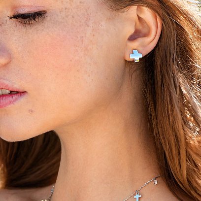 Срібні сережки - універсальна прикраса для будь-якого стилю 2 Срібні сережки - універсальна прикраса для будь-якого стилю 1