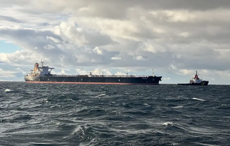 Тіньовий флот РФ - Британія обговорила затримання танкерів 1