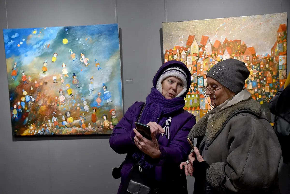 У Київській картинній галереї відкрилась виставка Люди художника Темо Свірелі 5