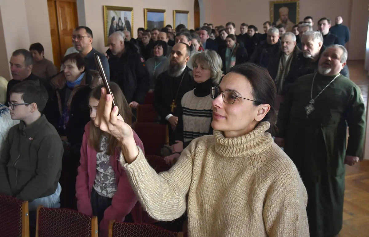 У Михайлівському соборі представили нову книгу Бориса Пономаренка про ціну української свободи 12