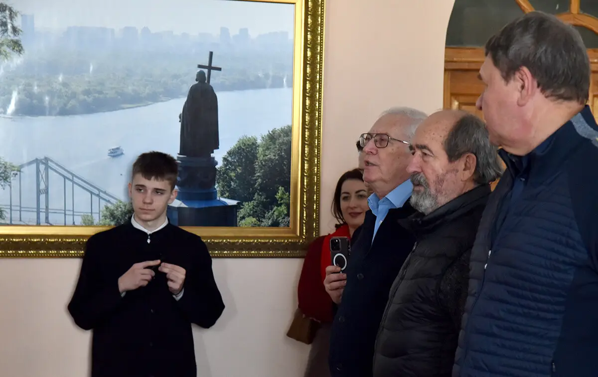 У Михайлівському соборі представили нову книгу Бориса Пономаренка про ціну української свободи 11