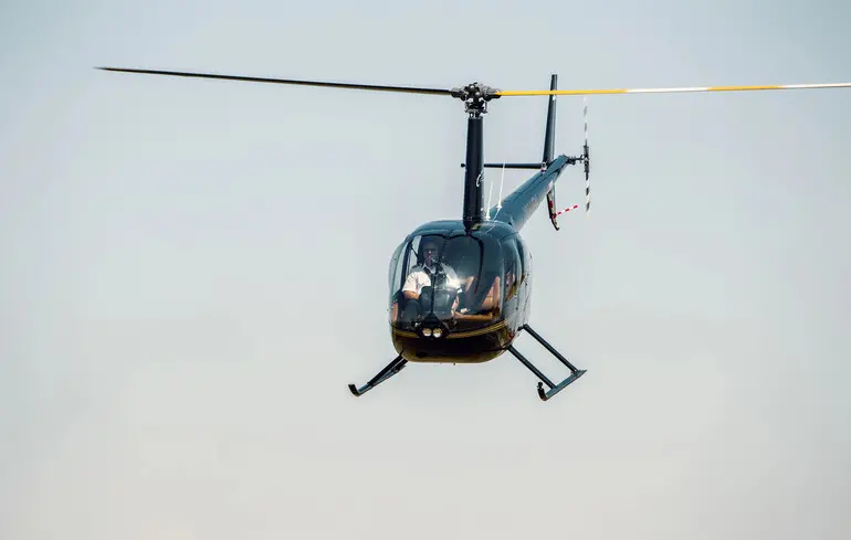 У РФ розбився вертоліт - пілот і пасажири не вижили 1