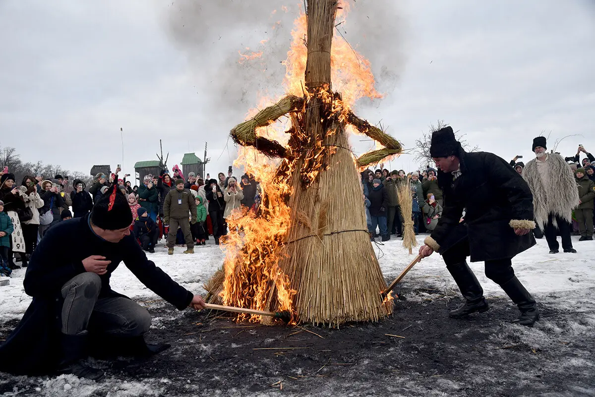 У столичному музеї просто неба пройшли календарно-обрядові гуляння - фото 1