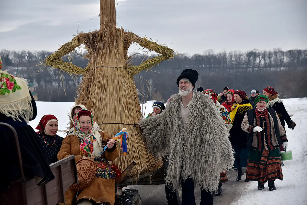 У столичному музеї просто неба пройшли календарно-обрядові гуляння - фото 17