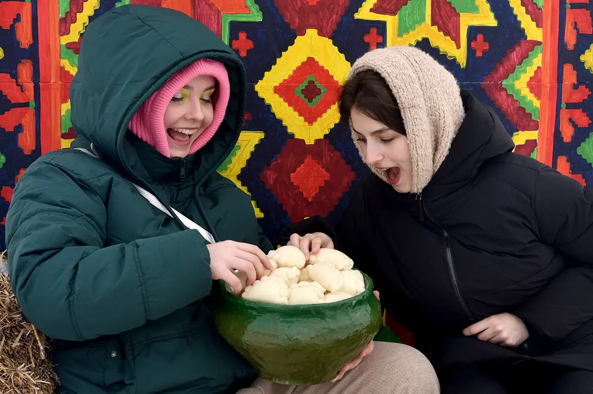 У столичному музеї просто неба пройшли календарно-обрядові гуляння - фото 11