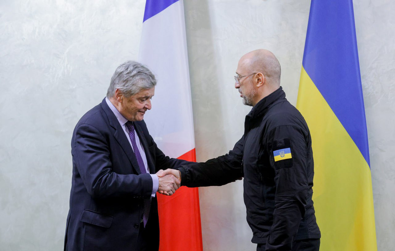 Франція надасть Україні 150 генераторів та €71 мільйон для підтримки енергетичного сектору. 1