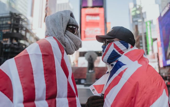 Вайлдер та Чісора провели битву поглядів у Нью-Йорку, відео 1