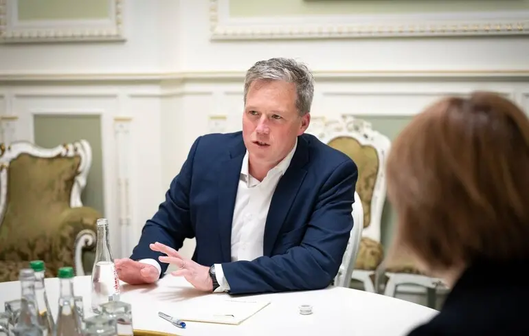 Військові на місці дипломатів - Трамп коригує правила гри - новини міжнародної арени. 1