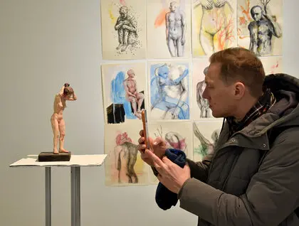 Виставка "Вразливе місце" - у Києві презентували гіперреалістичні скульптури Поліни Вербицької - фото 20