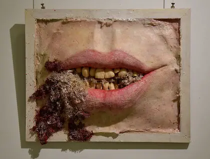 Виставка "Вразливе місце" - у Києві презентували гіперреалістичні скульптури Поліни Вербицької - фото 18