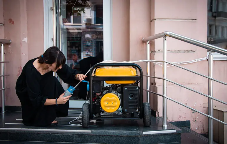 Зарядна станція - чому за кордоном купувати дешевше, ніж в Україні 1
