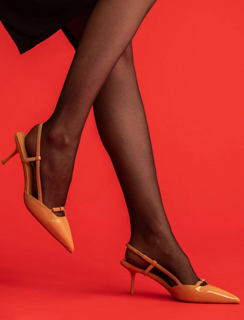 Жіночі туфлі з ремінцем: витонченість, стабільність і щоденний комфорт 3