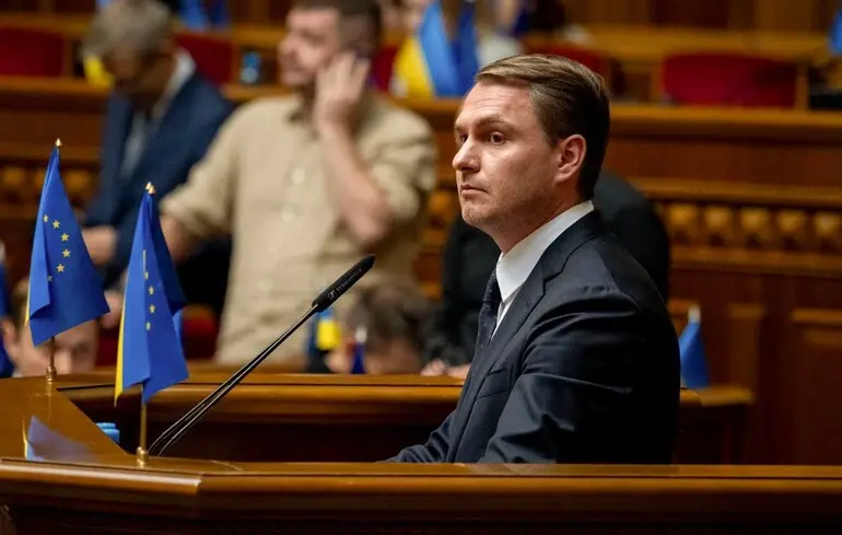 Журналісти представили нові вражаючі дані щодо Кравченка та його заступників, пов'язані з російським фактором у Генеральній прокуратурі - відеоматеріали. 1