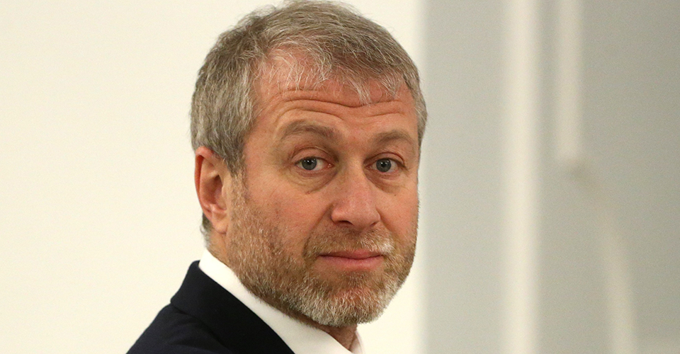 Велика Британія попередила Абрамовича про можливість судового розгляду у зв'язку з його відмовою передати Україні 2,4 мільярда фунтів. 1