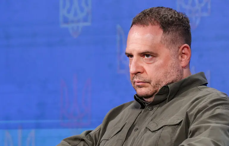 Декларація Єрмака за минулий рік - скільки заробив колишній голова ОП 1