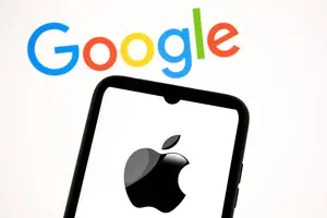 Google представила оновлення March Pixel Feature Drop, яке включає десктопний режим, нову функцію Now Playing та іконки на основі штучного інтелекту. 3