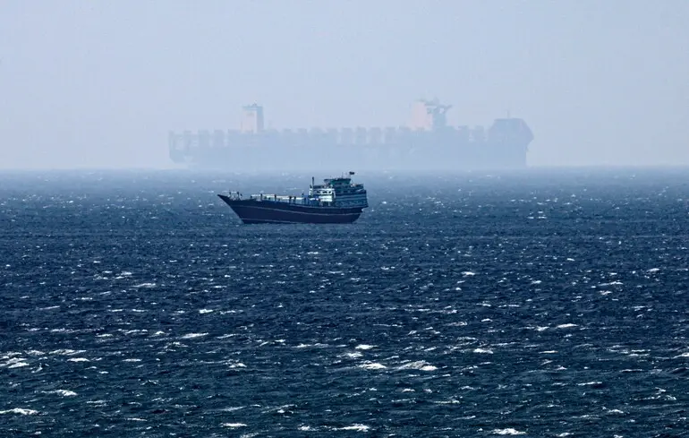 Іран ставить умову для проходу танкерів у Ормузькій протоці 1