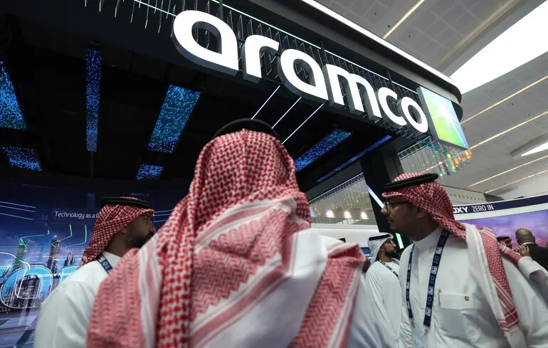 Іран вдарив по заводу в Саудівській Аравії - що відомо - відео 1