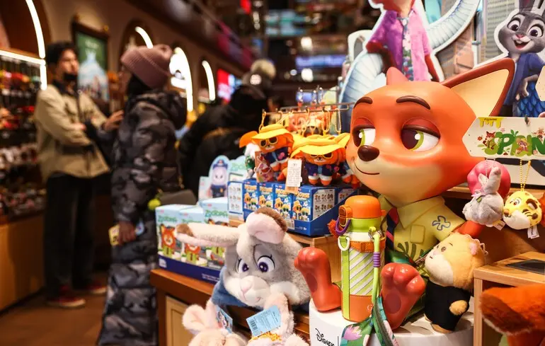 Як Китай заробляє на кризі - ставка на маленькі задоволення - новини світу 1